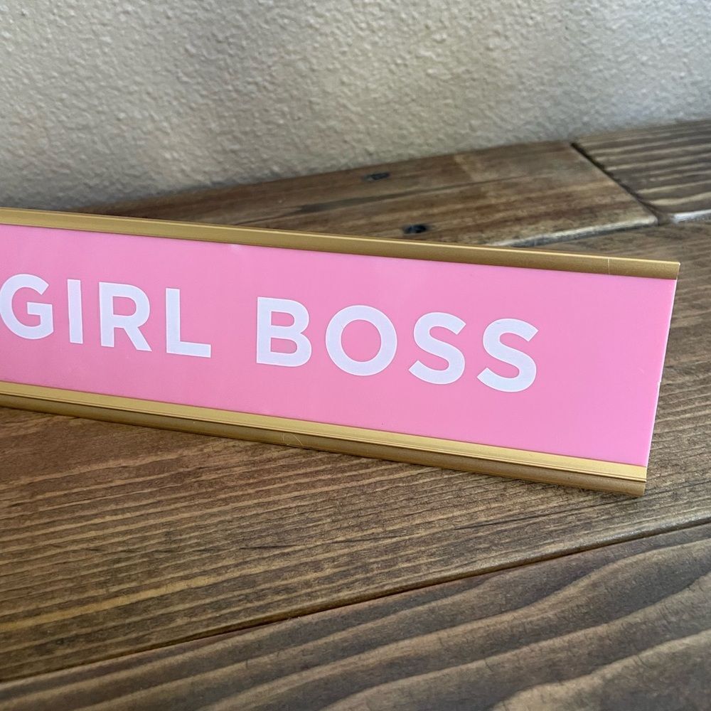Girl Boss Desk Sign - Picture 9 of 10